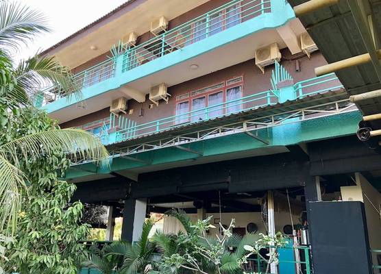 River Dolphin Hotel 1