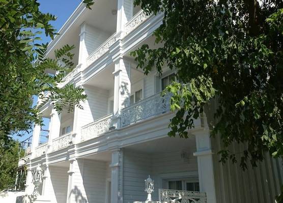 Buyukada Cankaya Hotel 1
