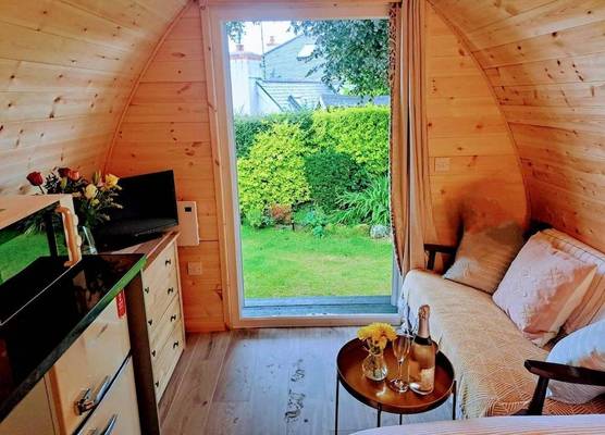 Beautiful and Cosy Garden Pod Saintives 1