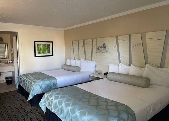 Baechtel Creek Inn 1