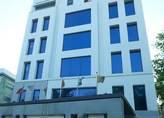 The Iris Hotel 1