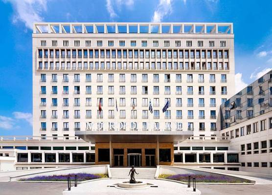 Metropol Palace, Belgrade 1