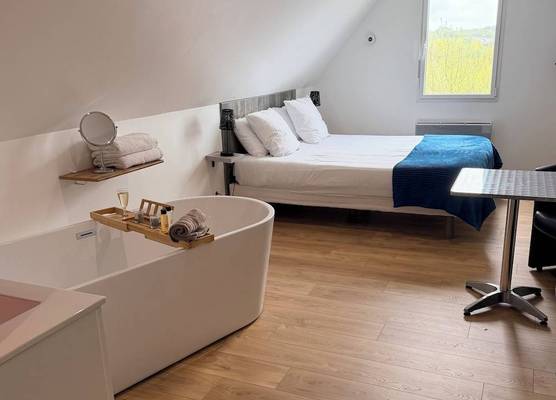 Aux Charmes - Suites Prestige et Petit Déjeuner en chambre - Cote d Opale 1