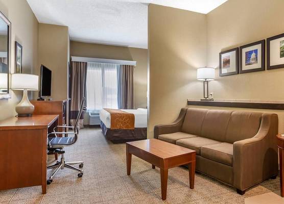 Comfort Suites Jonesboro University Area 1