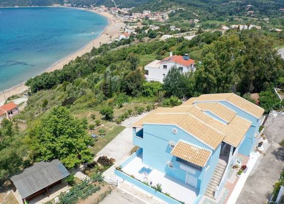 Agios Georgios - 2 Beds - Sleeps 4 - Free Parking 1