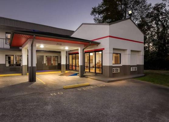 Super 8 by Wyndham Gadsden AL 1