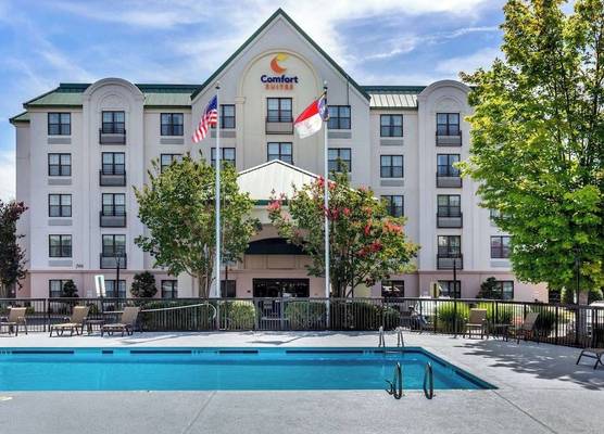 Comfort Suites Hanes Mall 1