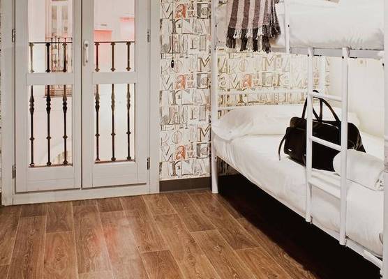 Room Ventura 1