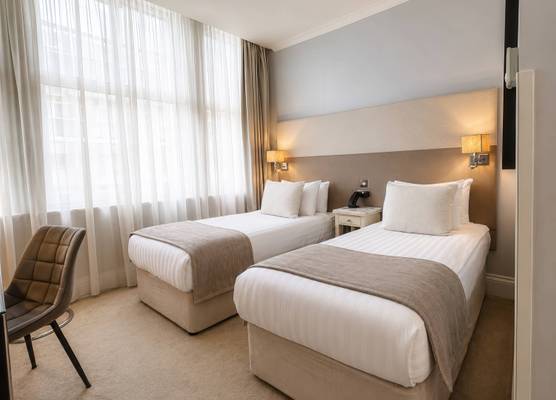 London Bridge Hotel 1