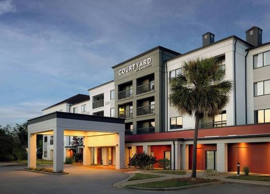 Courtyard by Marriott North Charleston Airport Coliseum 1