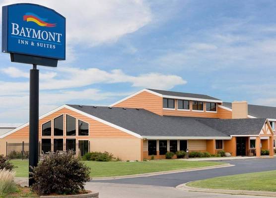 Baymont by Wyndham Marshalltown 1