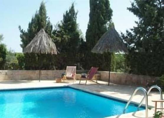 Ta' Bertu Host Family Bed & Breakfast 1