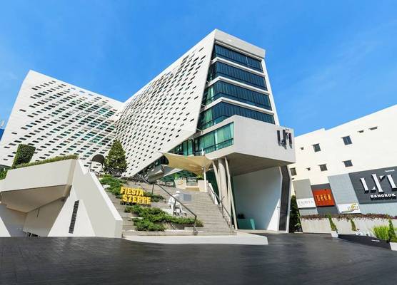 LiT BANGKOK Hotel 1