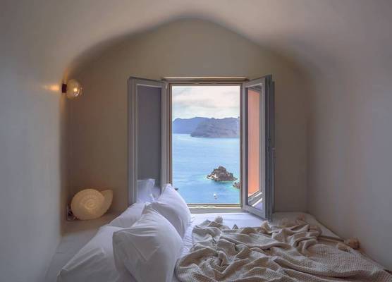 Oia Waves Cave Houses 1