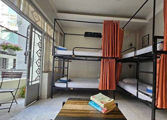 Long Hostel 1