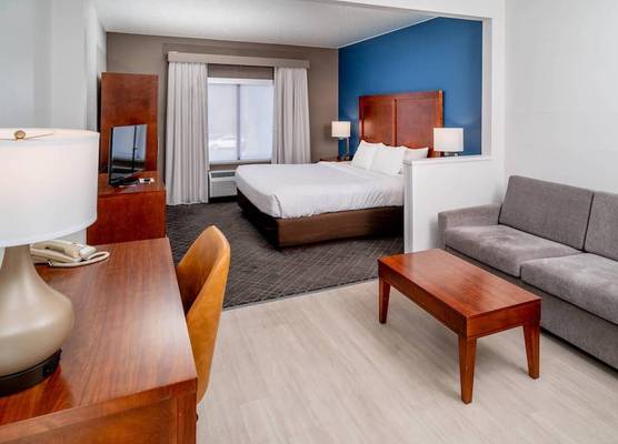 Comfort Suites Prestonsburg West 1