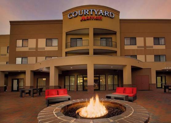 Courtyard by Marriott Waldorf 1
