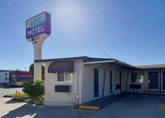 Hiland Motel 1