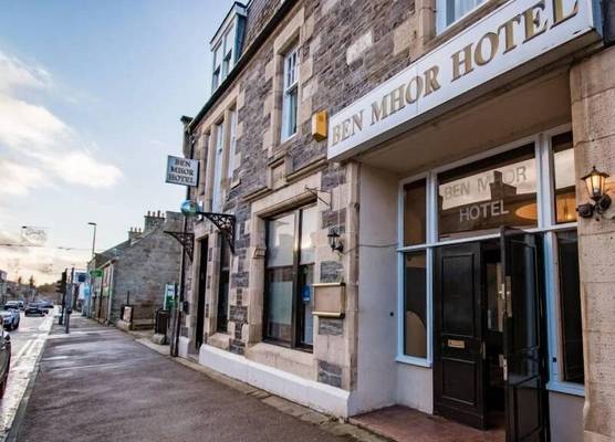 The Ben Mhor Hotel, Bar & Restaurant 1