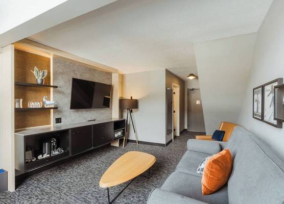 Everwild Canmore Hotel 1