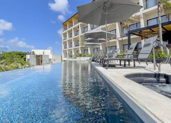 Hive Cancun by G Hotels 1