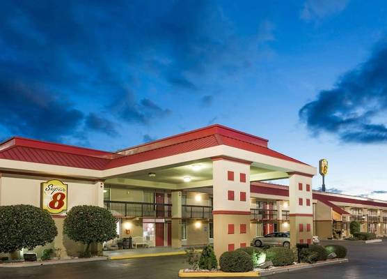 Super 8 by Wyndham Tifton 1
