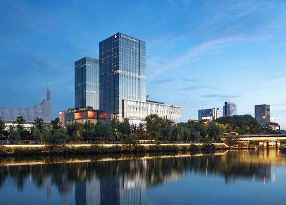 Four Seasons Hotel Hangzhou at Hangzhou Centre 1