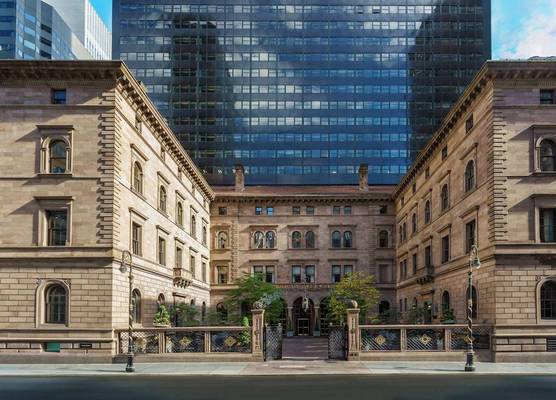 Lotte New York Palace 1