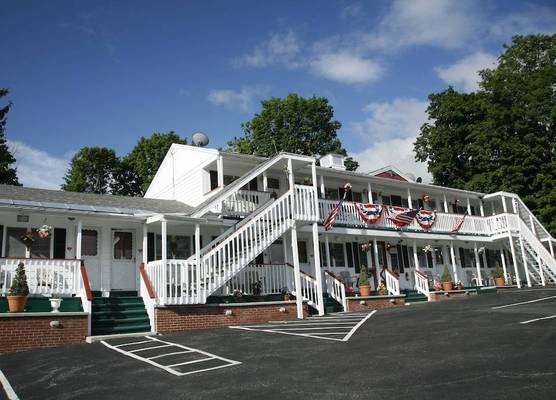 Bennington Motor Inn 1