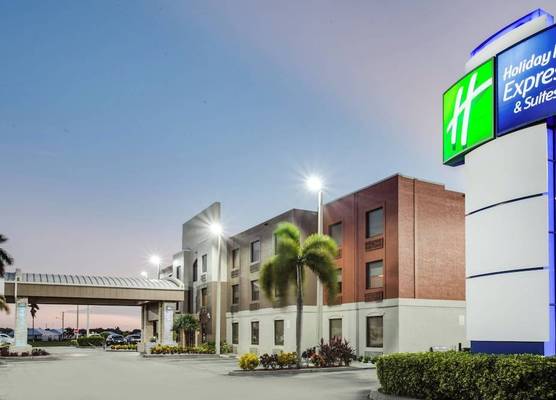 Holiday Inn Express & Suites CLEWISTON by IHG 1