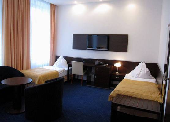 A1 Royal Plaza 1