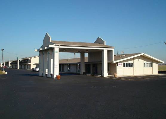 Regency Inn Perrysburg 1
