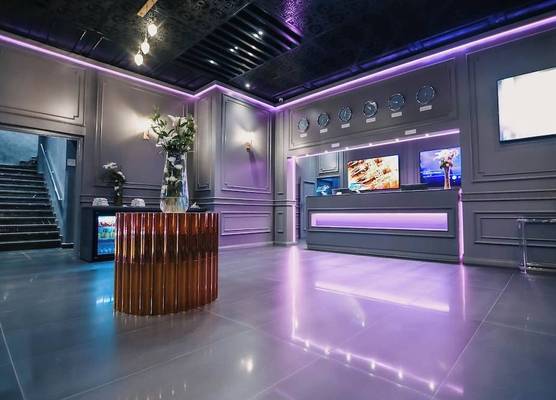 555 HOTEL CLUBBING ADULTS ONLY 1