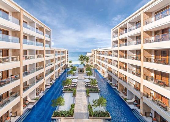 Henann Premier Coast Resort 1