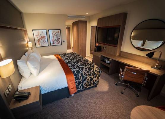 Clayton Hotel Glasgow City 1