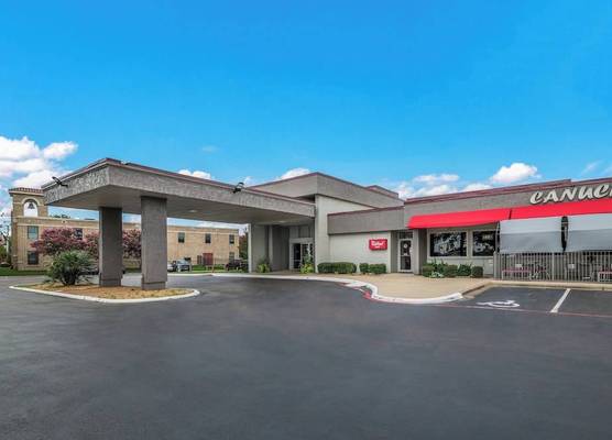 Red Roof Inn Lewisville 1