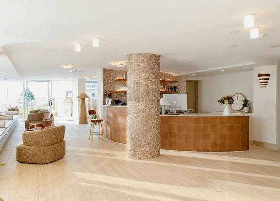 Marina Resort 1