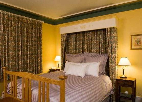Abigail's Hotel 1