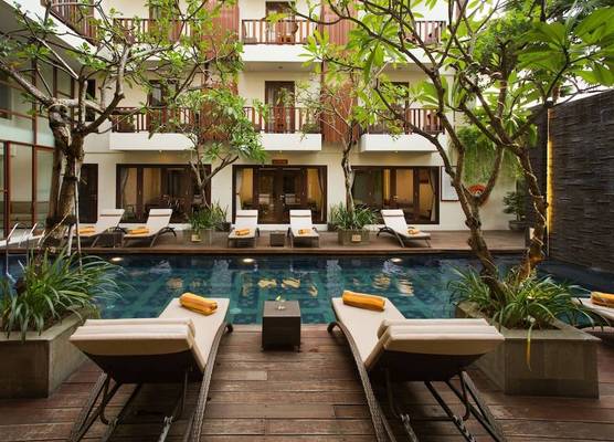 d'primahotel Seminyak 1