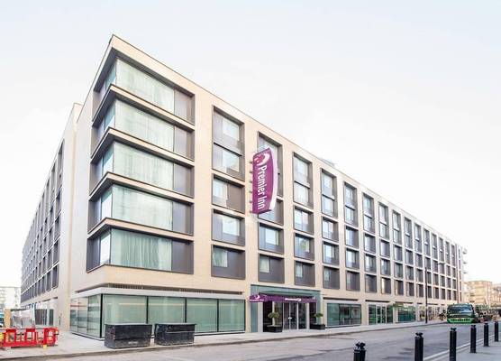 Premier Inn London City - Aldgate 1