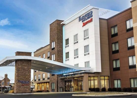 Fairfield Inn & Suites by Marriott Bowling Green 1