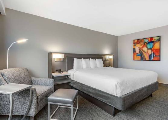 Best Western Premier Rockville Hotel & Suites 1