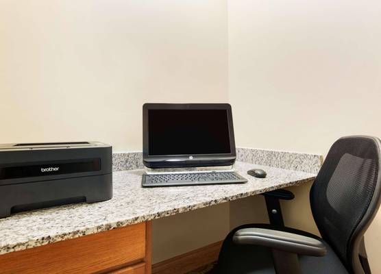 Portage Inn & Suites Kalamazoo 1