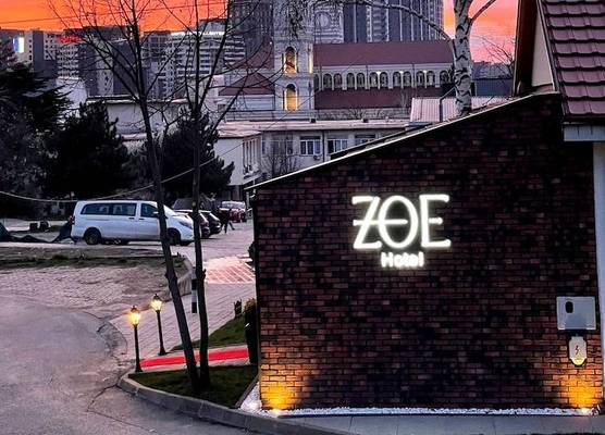 Zoe Hotel 1
