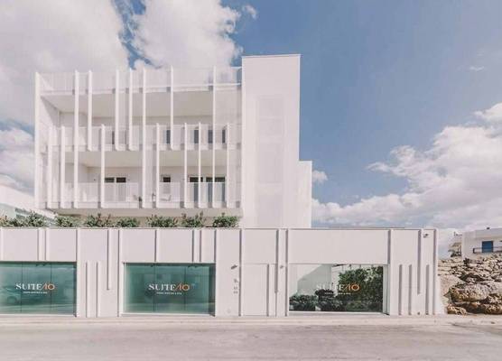 Suite 10 Home Design & Spa 1