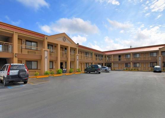 Americas Best Value Inn Kingsville 1