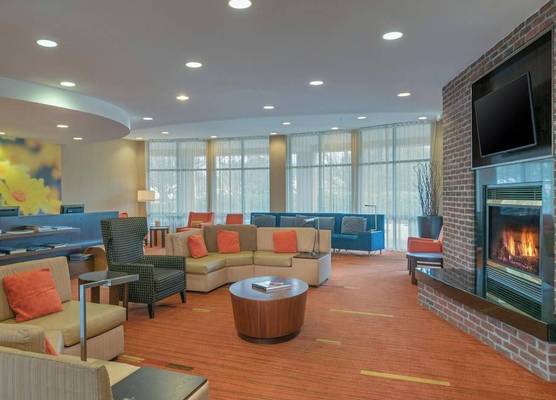 Courtyard by Marriott Salisbury 1