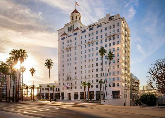 Fairmont Breakers Long Beach 1