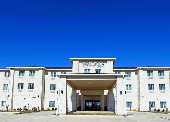 Merica Inn & Suites 1