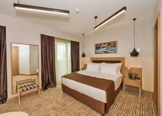 Hotel Boursier 1 & Spa 1